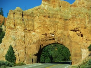 "Arch" tunnel